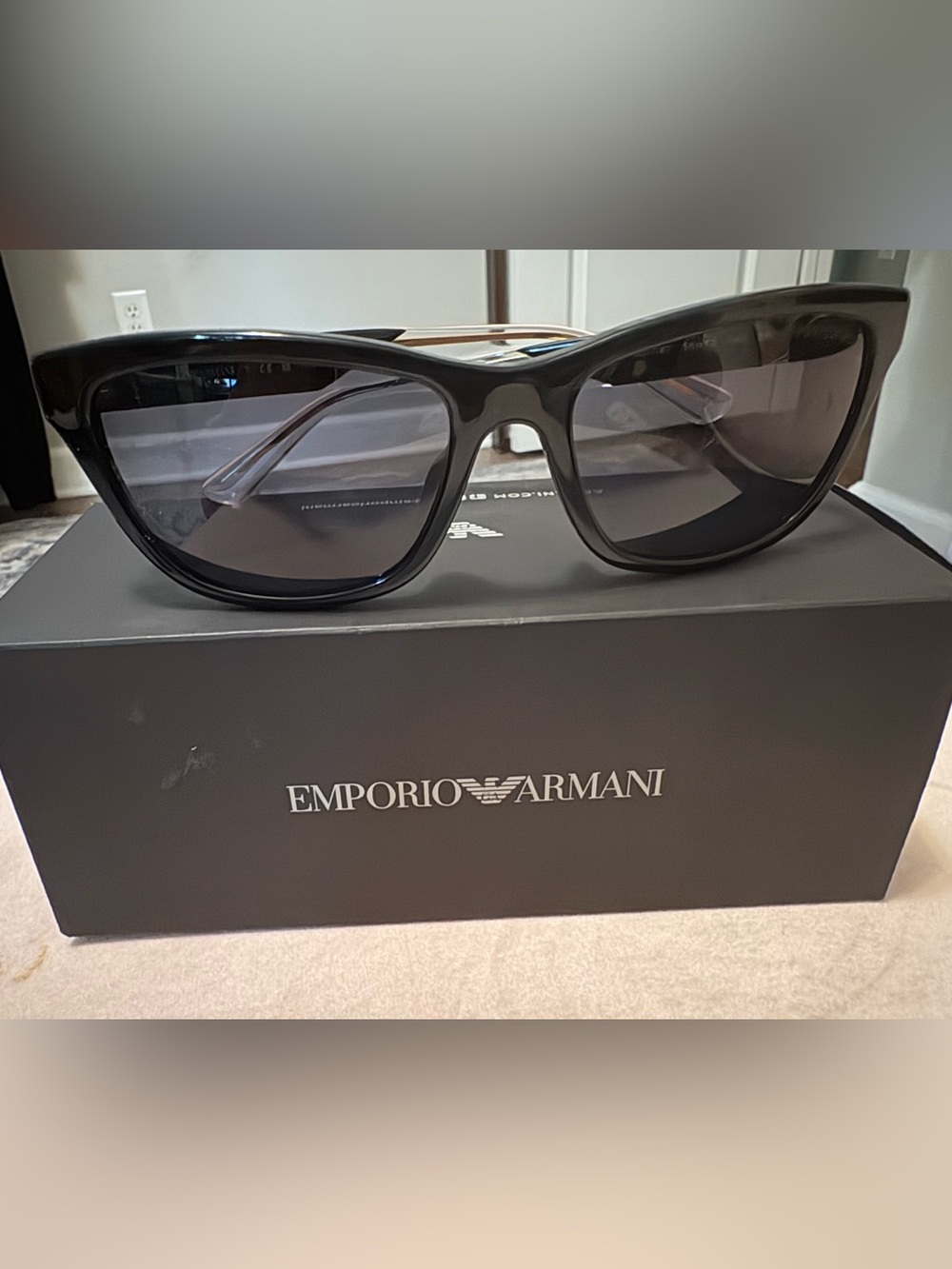 Emporio Armani 4227U Sunglasses
501787 - Black - Dark Grey Polar - New in Box - Picture 5 of 10
